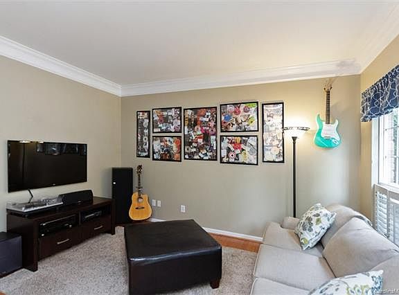 4th image of 123 Foxtail Dr
