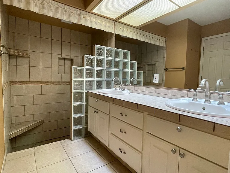 375 London Bridge Rd #39 — Photo 47
