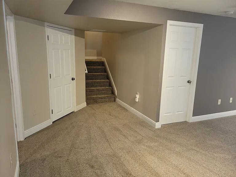 305 Holbrook St — Photo 26