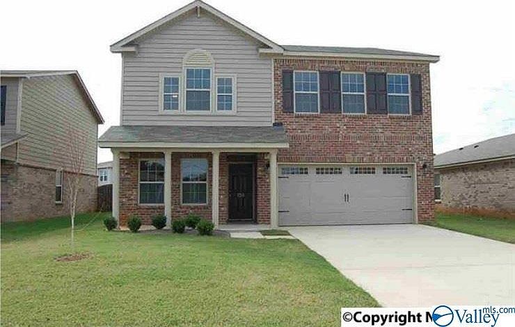 1st image of 136 Bellevue Dr