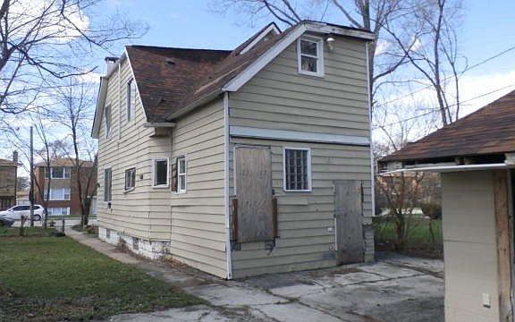 3rd image of 14619 Loomis Ave