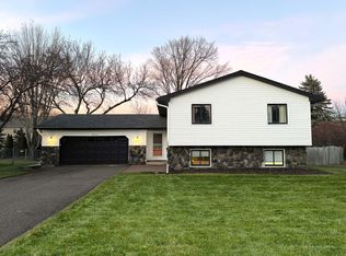 2637 Louisa Ave, Mounds View, MN 55112