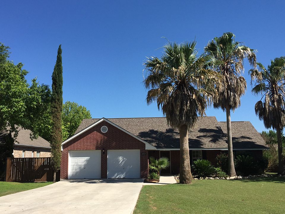 1st image of 515 Woodlake Dr