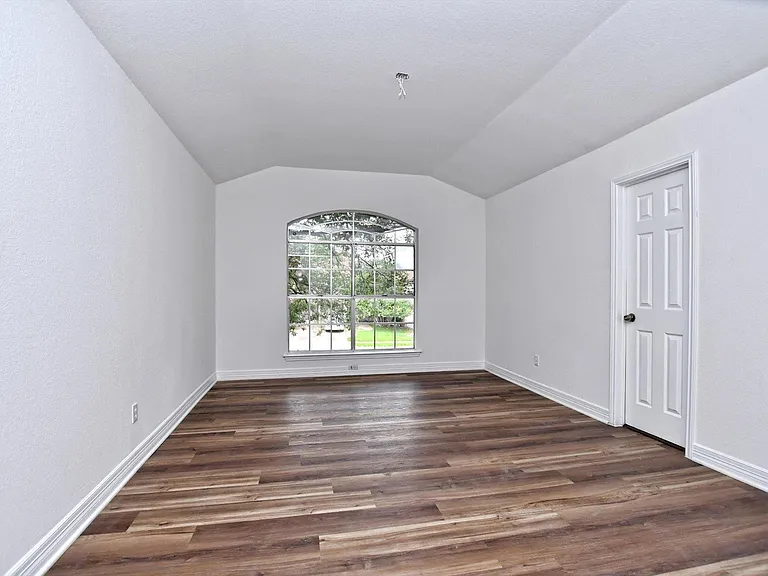 17607 Klamath Falls Dr — Photo 12