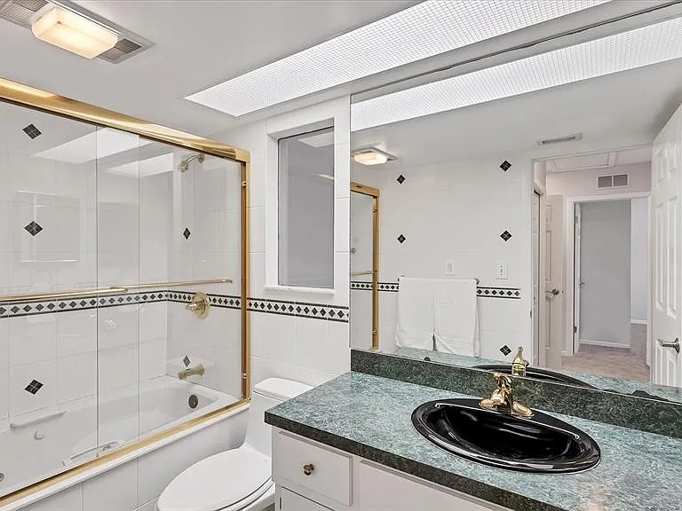120 Sands Point Dr — Photo 26