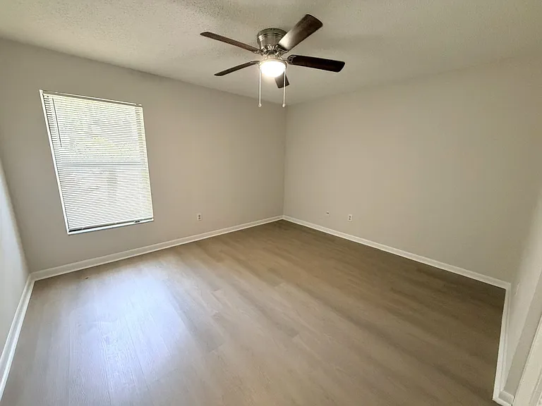 5646 S Pinebay Cir — Photo 11