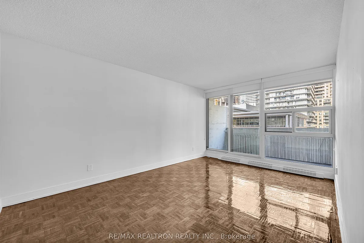 Building Photo - 33 Isabella St #311