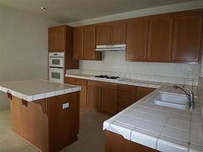 5th image of 140 Shrike Cir