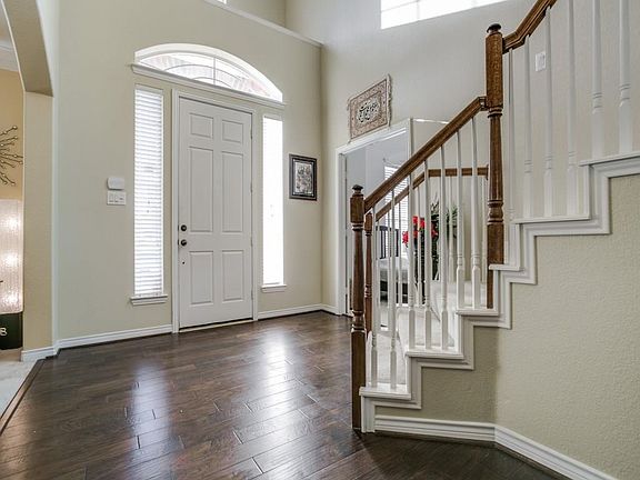 2nd image of 2804 Longtown Dr