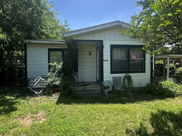 6029 Graham St, Lake Worth, TX 76135