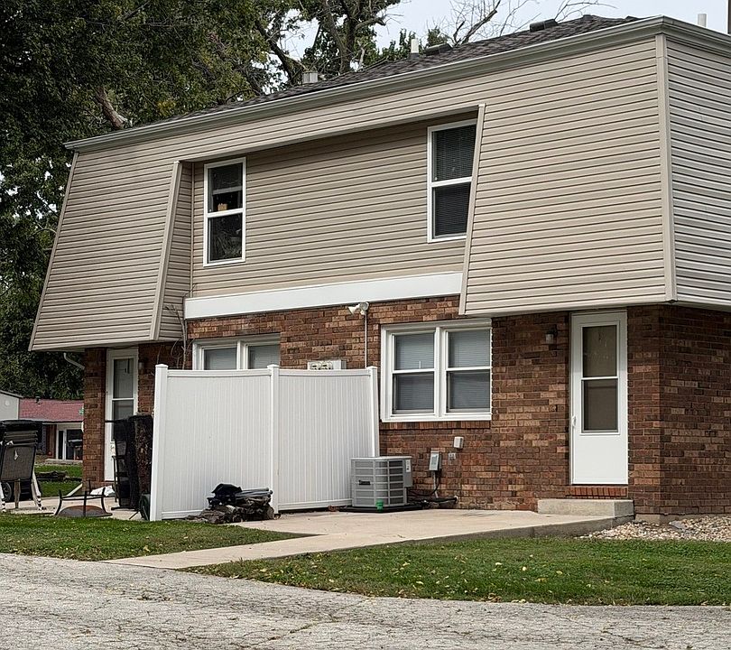 1st image of 1503 Hovey Ave