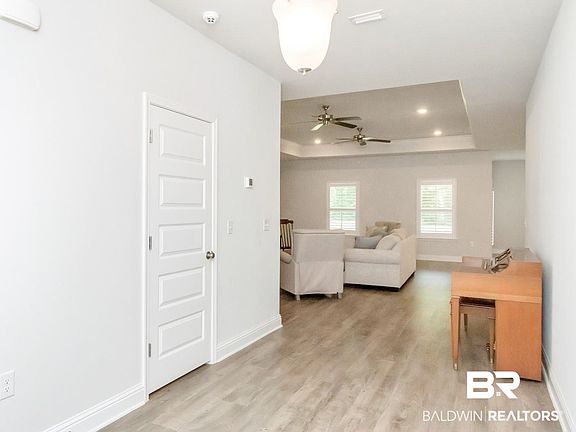 2nd image of 22146 Sutherland Cir