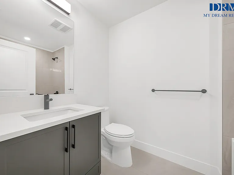3438 146a St #D197 — Photo 14