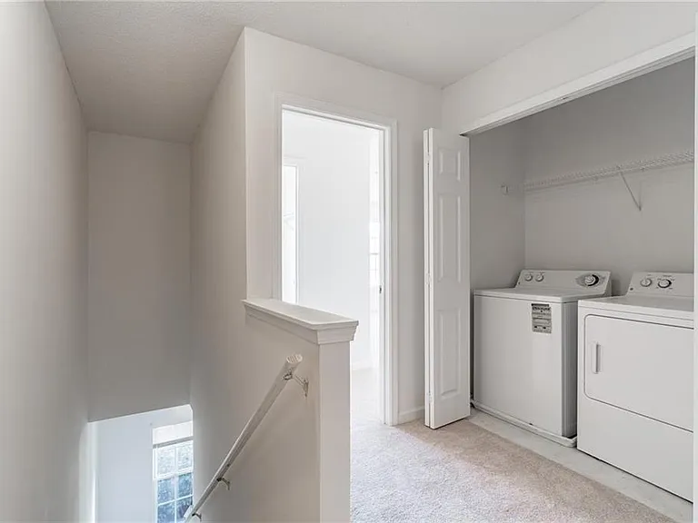 520 Dragonfly Ct — Photo 18