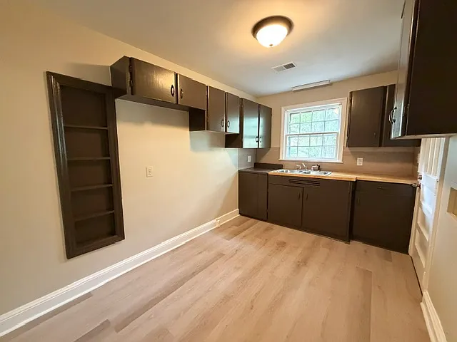 1505 Park Ave — Photo 6