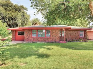 322 20th Ave N, Texas City, TX 77590