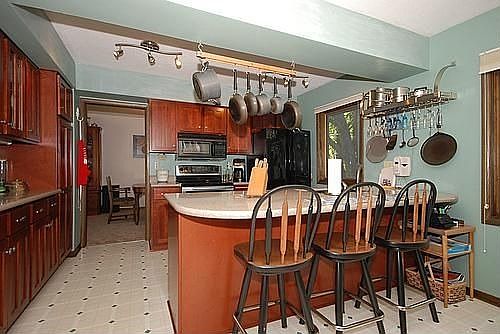 2nd image of 11325 Lanewood Cir