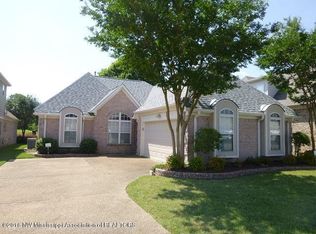 7347 Lauren Ln, Olive Branch, MS 38654