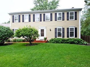 2831 Farmington Rd, Northbrook, IL 60062