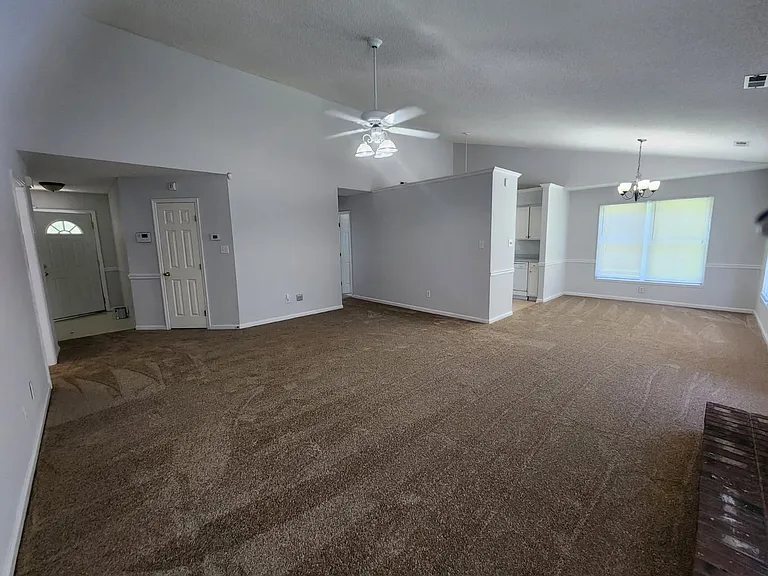 210 Rivershore Dr — Photo 5
