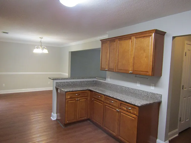 209 Ash Blvd — Photo 11