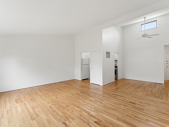 5th image of 82 Olcott Way Unit 82