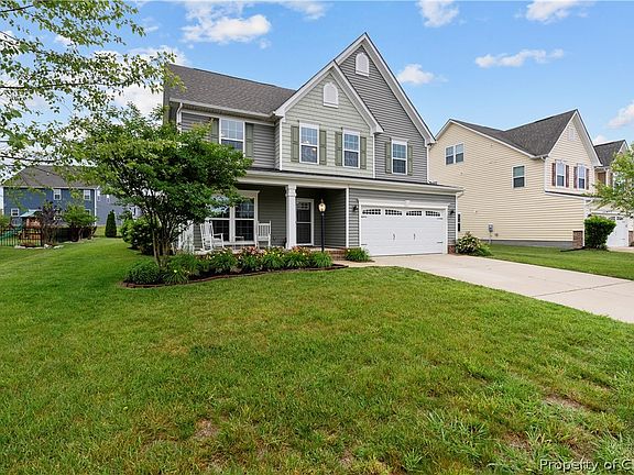 3rd image of 247 Oak Hill Ln