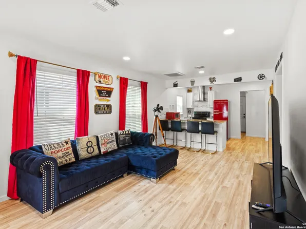 1923 Dawson, San Antonio, TX 78202