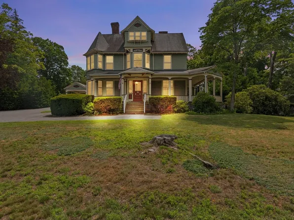 236 Winthrop St, Taunton, MA 02780