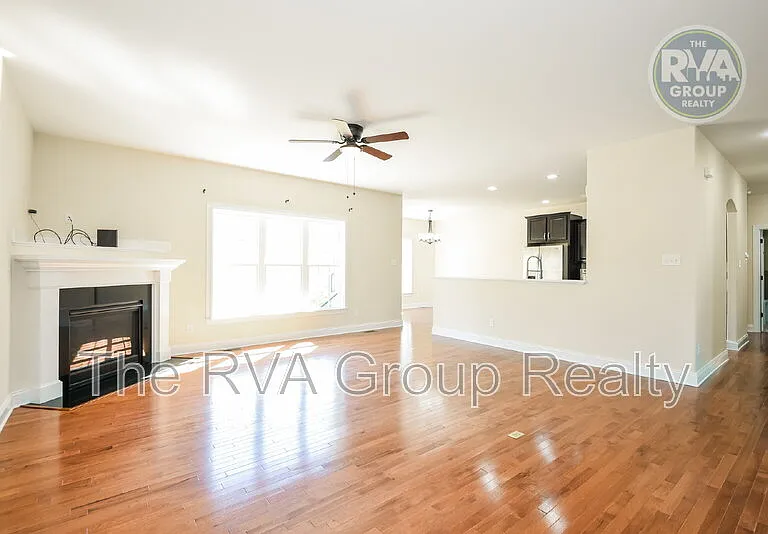 111 Wilkshire Ct — Photo 4
