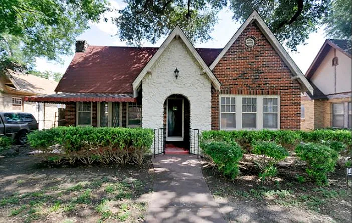 110 North Dr