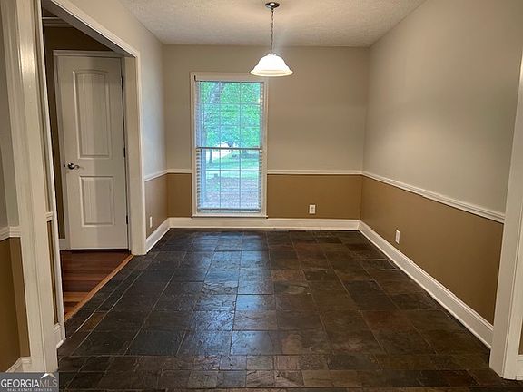 4th image of 74 Fair Oaks Dr SE