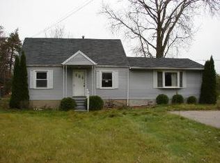 28242 Bredow Rd, Romulus, MI 48174