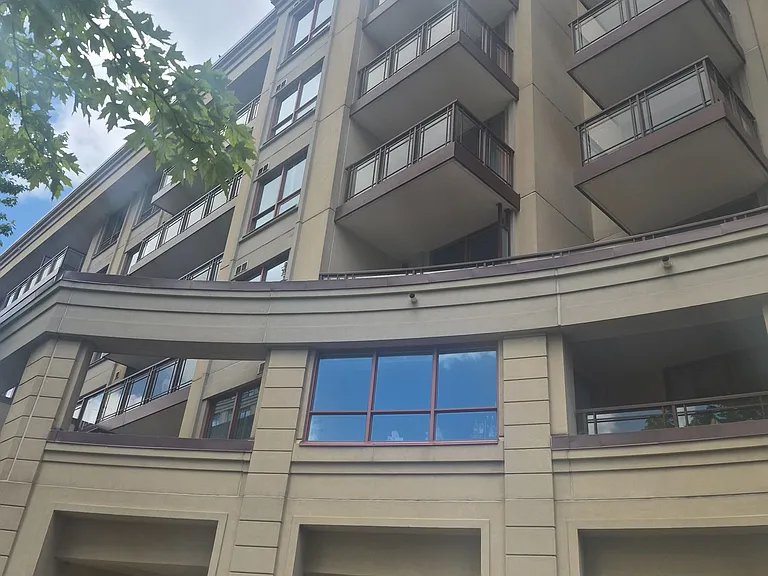 27 Rean Dr #330 — Photo 1