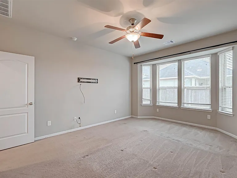 2111 Post Oak Ct — Photo 18