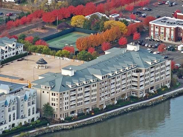 1st image of 108 Harbor Cv