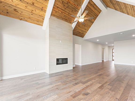 4th image of 1711 Wintergreen Ave