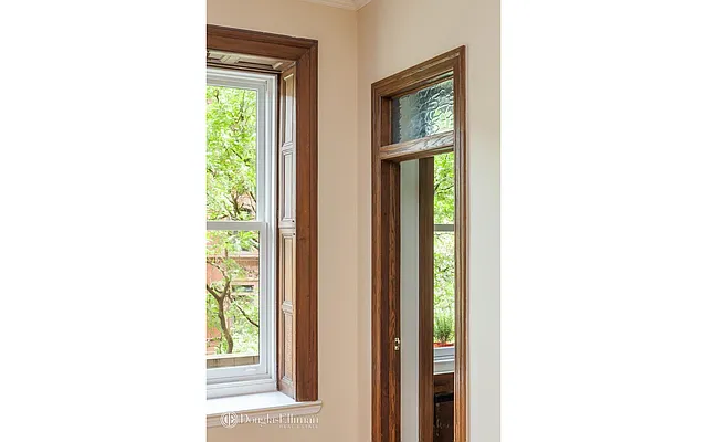 Sold by Douglas Elliman | media 17