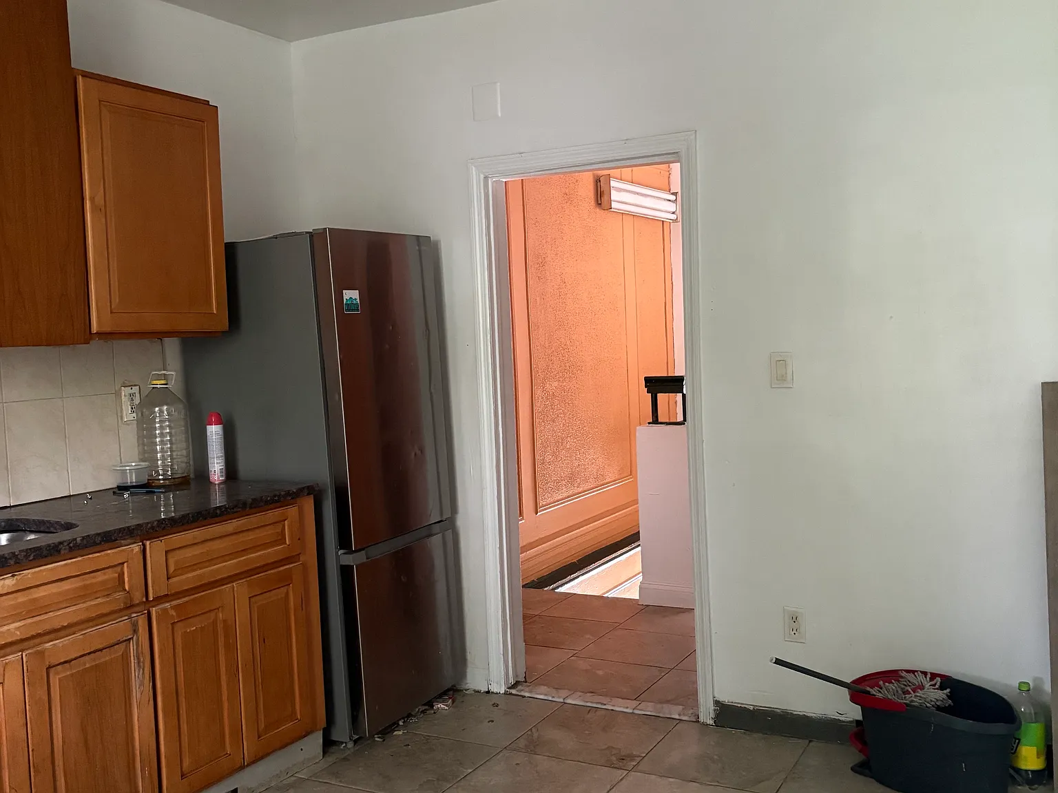 1 bed, 550 sqft, $2,762 — Photo 4