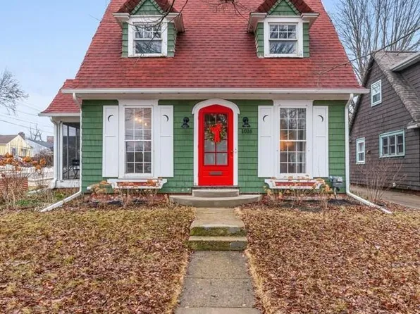 1016 Smith Ave, Lansing, MI 48910