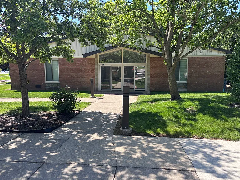 3400 S Adams Rd — Photo 2