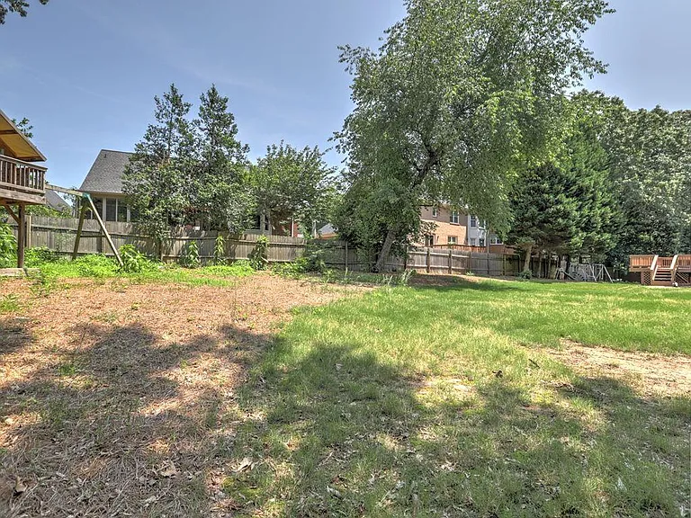 3237 Waldwick Way SE — Photo 31