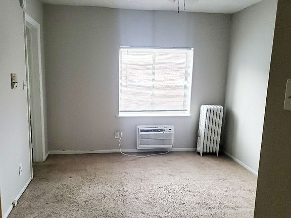 2nd image of 3405 Telford St APT 206