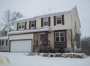 206 Partridge Ln, Holly, MI 48442