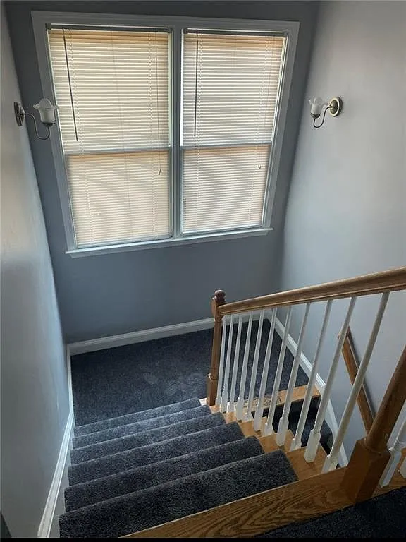3 bed, 2.5 bath, 1594 sqft, $3,150 — Photo 2