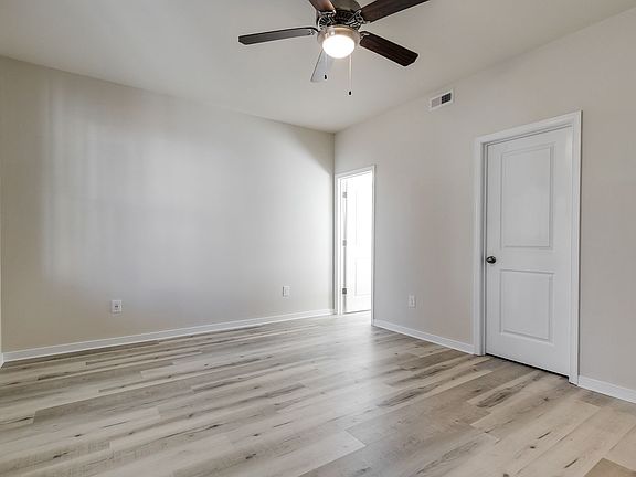 5th image of 821 N 24th St #1
