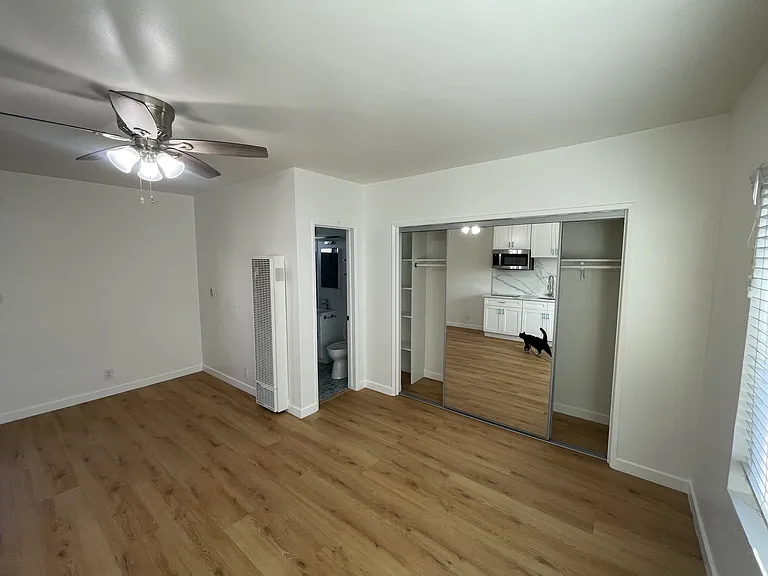 Navy Street Apartments — Photo 6