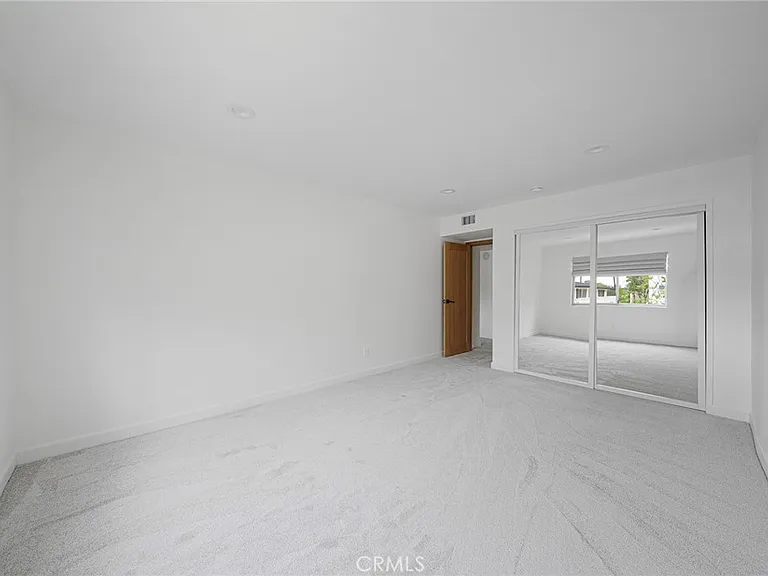 420 S Madison Ave #205 — Photo 15