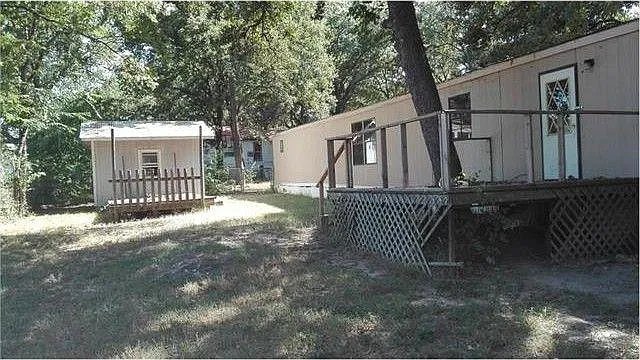 156 Southlake Dr — Photo 2