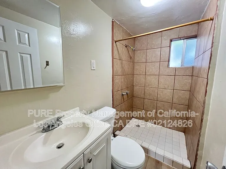 2219 Pacific Coast Hwy #16 — Photo 6
